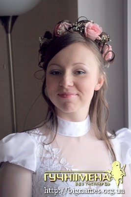 Олеся Теліженко, весільна сукня